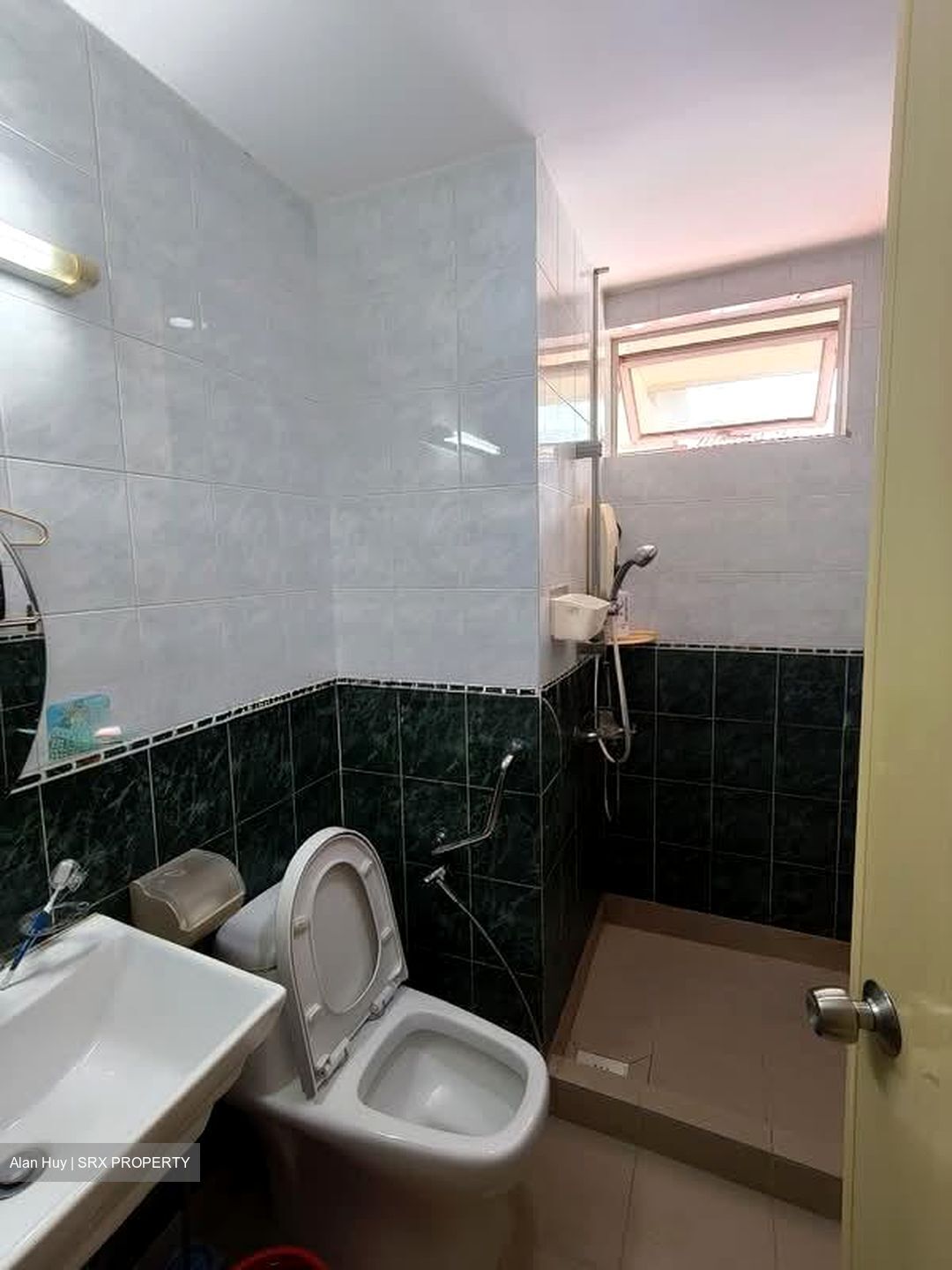 Thrift Drive (D19), Terrace #548159131